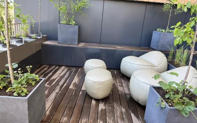 Terrasse im 23 Bezirk, Wien mit der Ausstattung, hoeherste Qualitaet - volskyi-garden.at